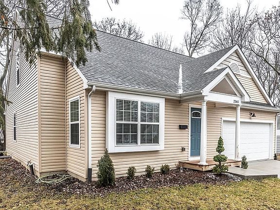 2nd image of 2365 Pinecrest Ave