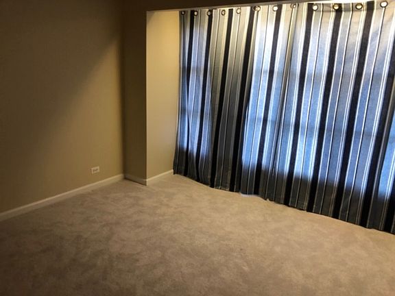 4th image of 9 Graymoor Ln