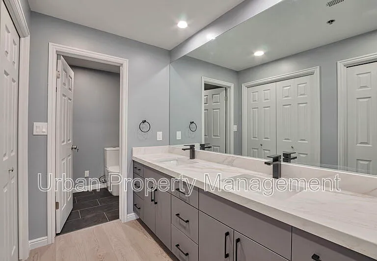 44 W Broadway #2405S — Photo 22