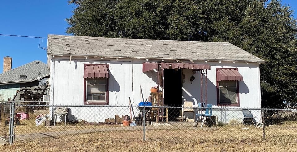 1st image of 1409 E Texas Ave
