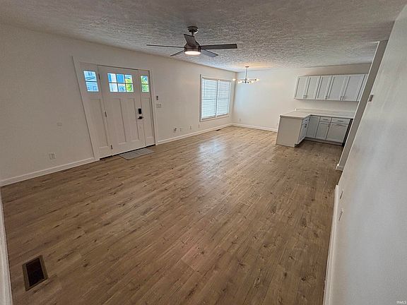 3rd image of 1325 Church St
