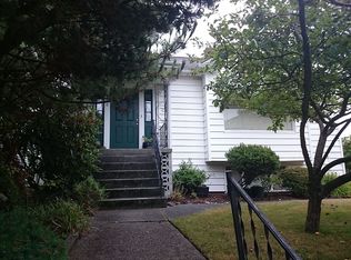 906 N 77th St, Seattle, WA 98103