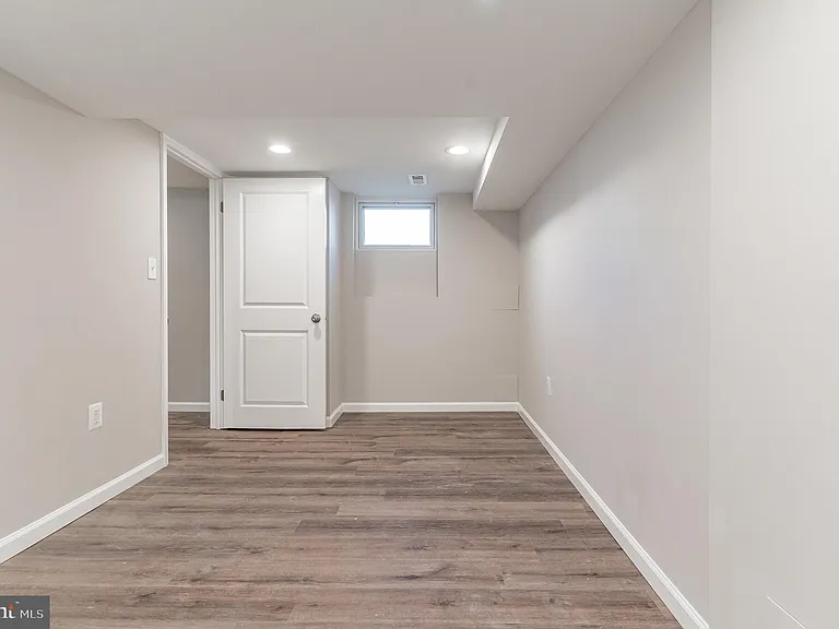 413 Rogers Ave — Photo 14