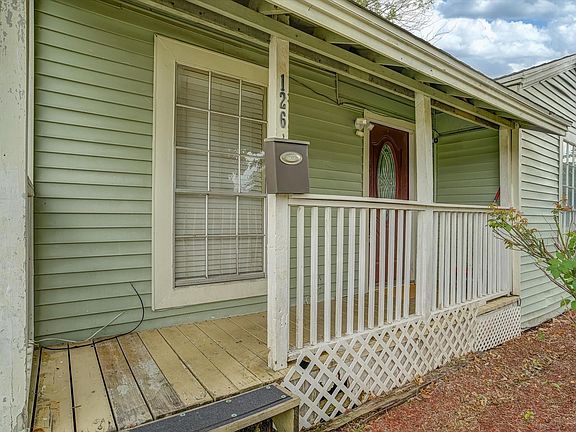 4th image of 126 Huisache St