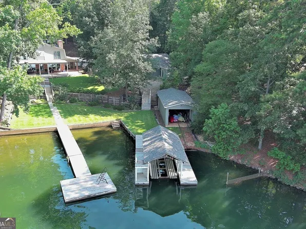 233 Pinetree Rd, Hamilton, GA 31811