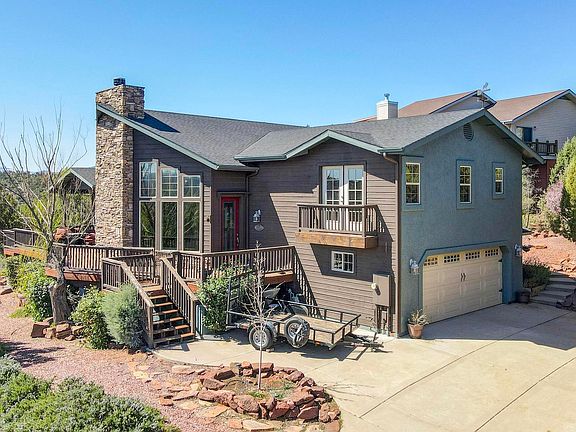 3rd image of 208 S BRASSIE Drive