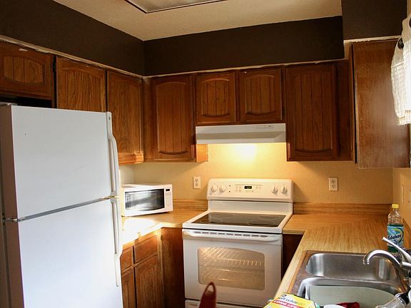 4th image of 1023 W Malibu Dr
