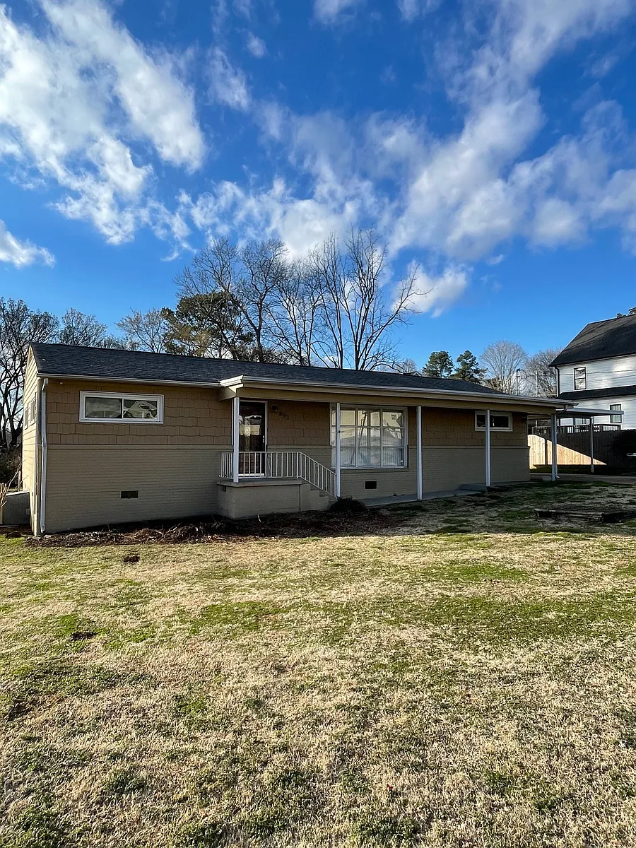 Building Photo - 991 Joe Engel Dr