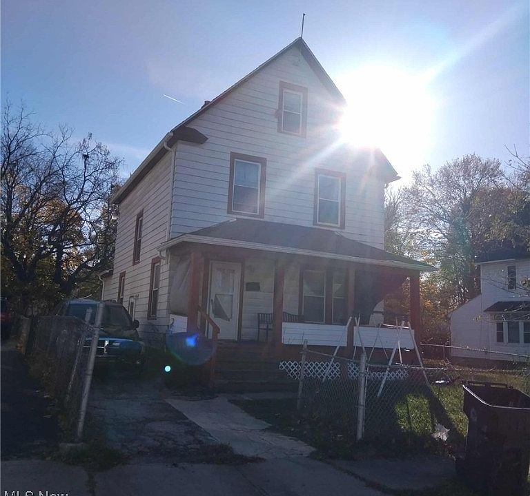 2nd image of 9702 Raymond Ave