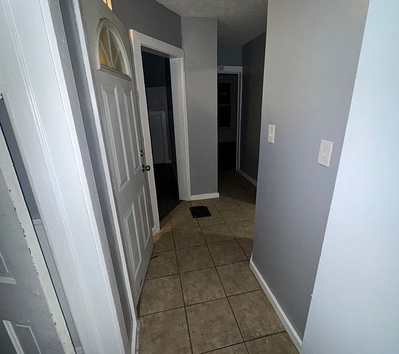 1st image of 725 California Ave