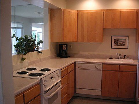 Upgaded kitchen with a view !!!