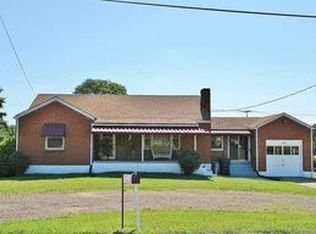 494 Hemlock Rd NW, Roanoke, VA 24017