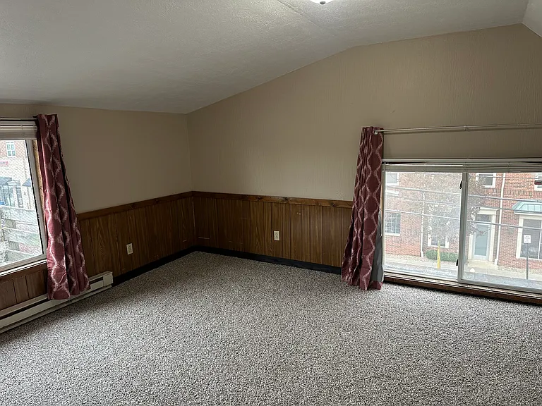 396 Sumner St — Photo 40