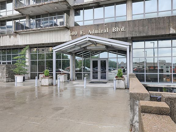 2nd image of 600 Admiral # 1902 Blvd