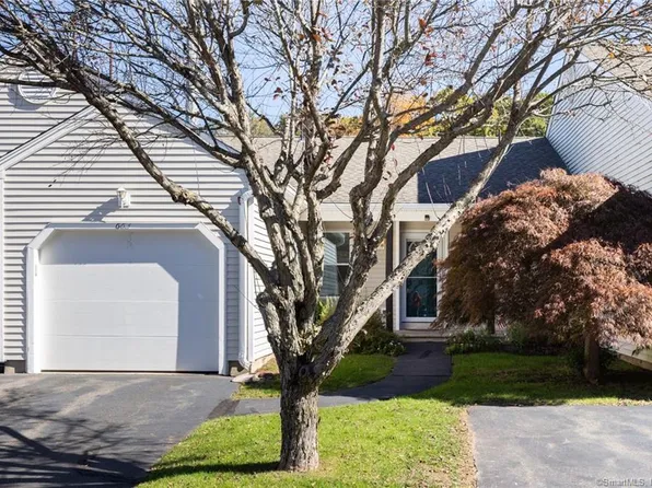 663 Ledgeview Court, Southington, CT 06489