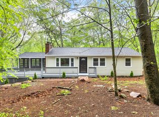 34 Terry Rd, Gales Ferry, CT 06335