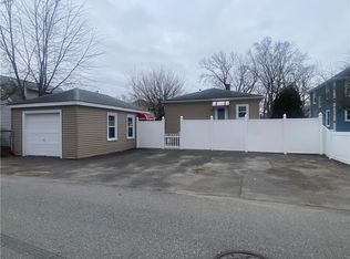 44 Shore Rd, Riverside, RI 02915