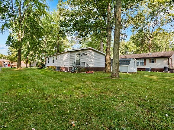 4th image of 207 Twin Lake Dr