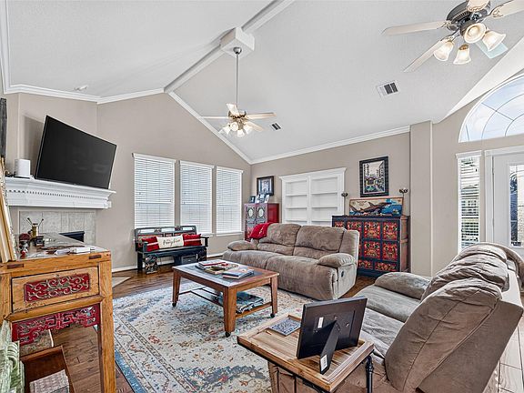 4th image of 2116 Menard Ave