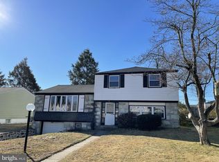 816 Densmore Rd, Philadelphia, PA 19116