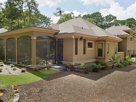 5th image of 746 Colonial Dr
