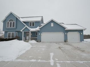 5207 28th St, Kenosha, WI 53144