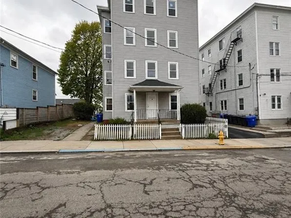 38 Fletcher St, Central Falls, RI 02863