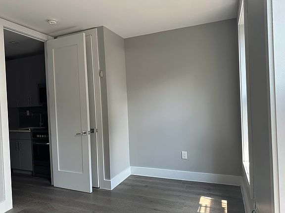 4th image of 234 E 116th St APT 22