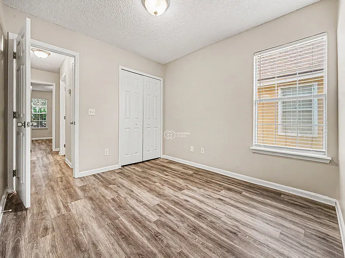 1664 Hudderfield Cir W — Photo 15