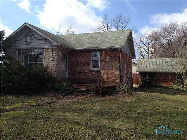 1st image of 5905 Livingston Dr