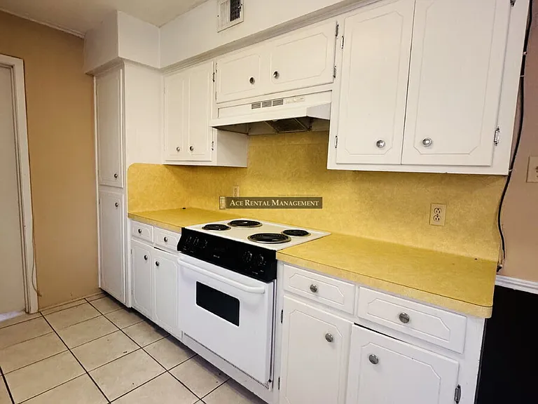 331 Pinchback Rd — Photo 8