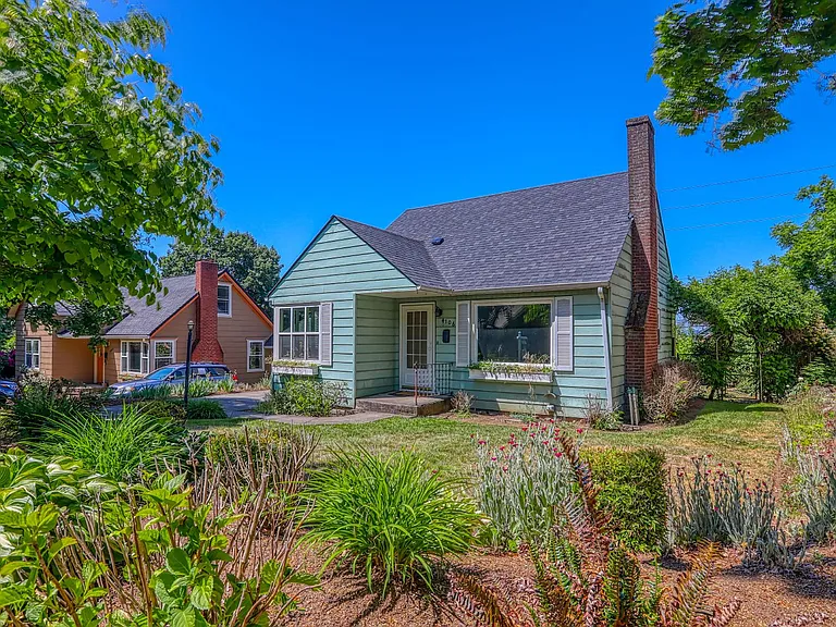 4106 NW Fir St — Photo 2