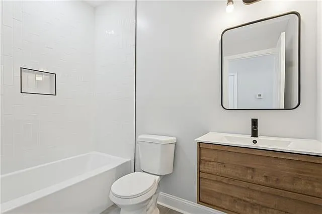 3514 Hamburg St — Photo 8