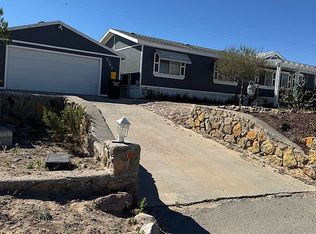 5243 Mangas Trl, Las Cruces, NM 88012