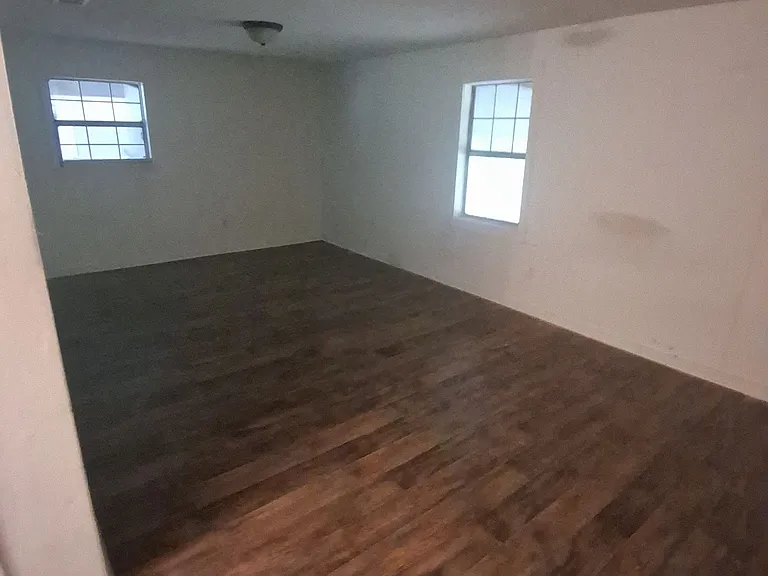 3058 Woodside Dr — Photo 8