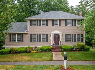 8 Kurchian Ln, Reading, MA 01867