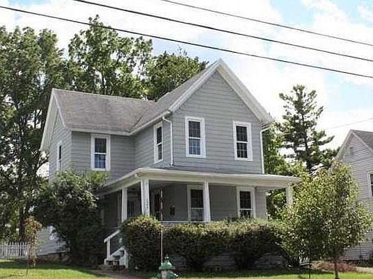 1st image of 121 W Gibson St