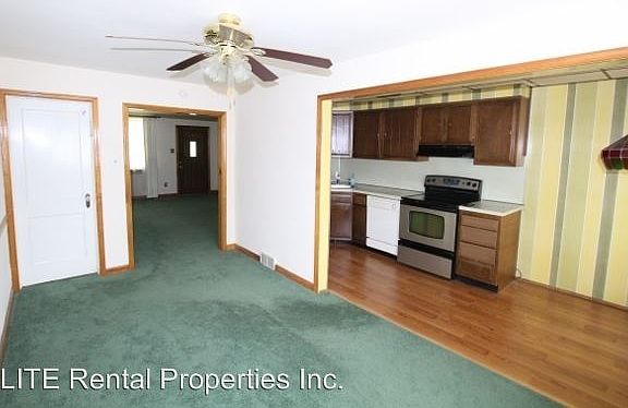 3rd image of 715 Hillcrest Dr
