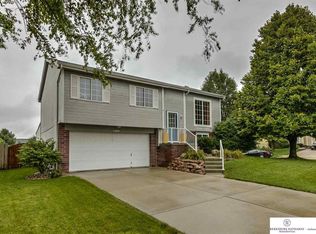 11252 Martin Ave, Omaha, NE 68164
