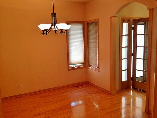 5th image of 10728 Cambridge Ct