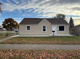 28025 Warren Rd, Garden City, MI 48135