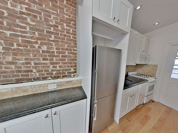 3rd image of 888 10th Ave #2-A