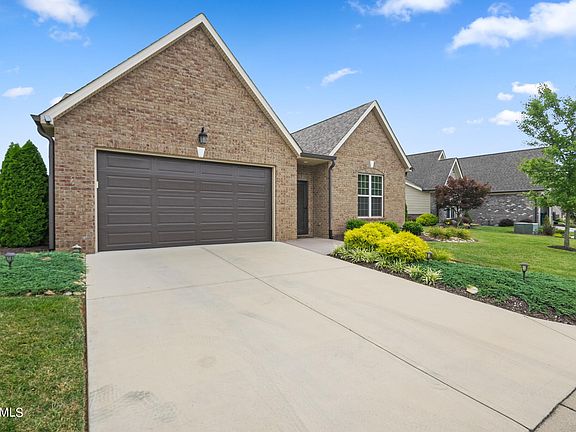 3rd image of 2237 Boulder Crest Ln