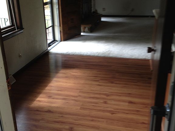 4th image of 1703 Hillcrest Ct