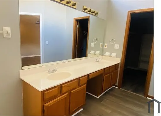 695 Paris Dr — Photo 14