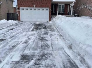 22 McKenzie Cres, Barrie, ON L4N 5R6