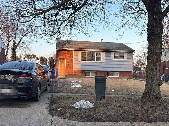 3rd image of 13601 Loyola St