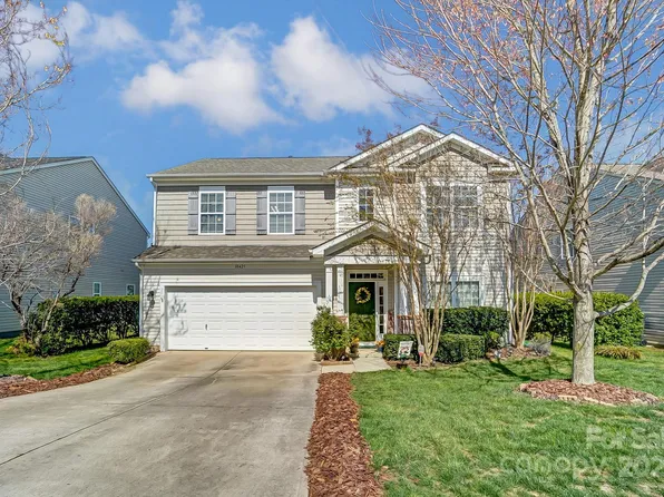 10421 Dominion Village Dr, Charlotte, NC 28269