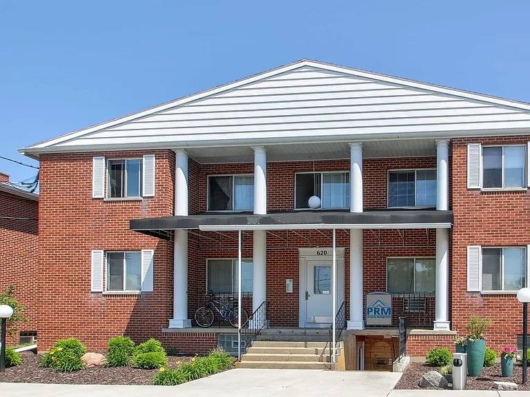 The Ridge Apartments — Photo 18