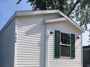 4788 Beacon Rd, Sterling Heights, MI 48310